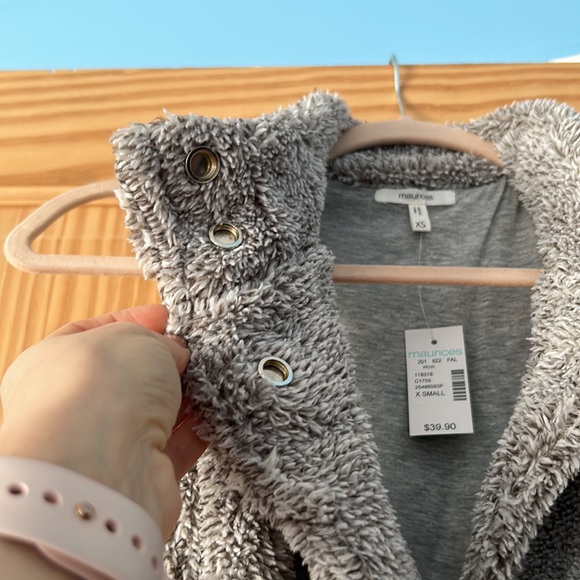 Maurice’s Vest - Picture 3 of 3